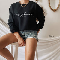 Personalized Mrs SweatShirt, Mrs Last Name Shirt, Mrs T-Shirt, Mrs Custom Shirt, Gift for Her, Bride Shirt, Est. 2021, C5826